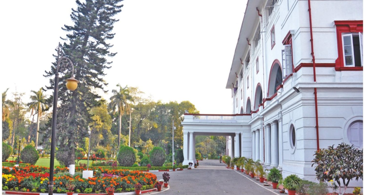 The front portico of Raj Bhavan