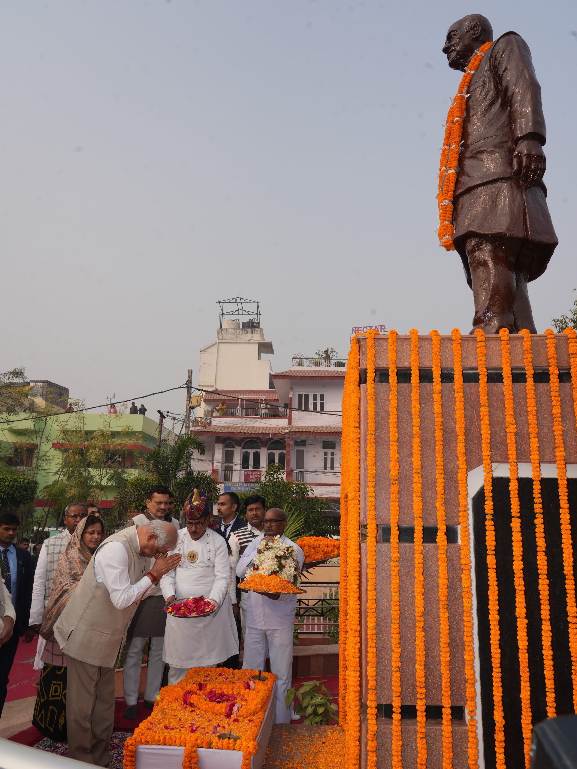 माननीय राज्यपाल ने स्वर्गीय अरुण जेटली को उनकी जयंती के अवसर पर नमन किया।
