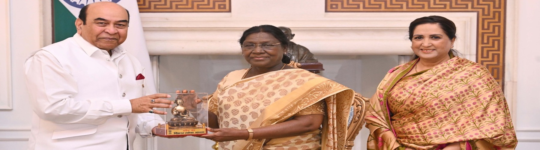 Hon’ble Governor, along with Hon’ble Lady Governor, paid a courtesy call on the Hon’ble President on 25th March 2026.