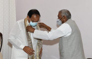 HE Governor with HE Vice President of India.