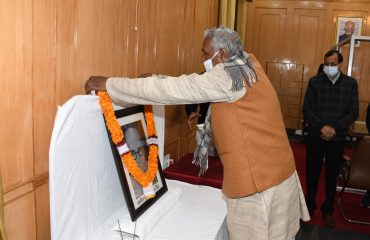 महामहिम ने स्वर्गीय सर गणेश दत्त सिंह की जयंती पर उन्हें श्रद्धांजलि दी।