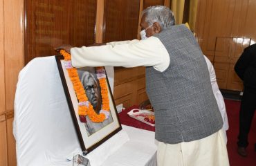 His Excellency pays tribute to former Chief Minister Jannayak Karpoori Thakur on the occasion of his birth anniversary.