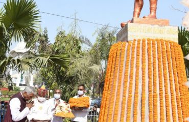 His Excellency pays tribute to Shaheed-e-Azam Bhagat Singh.