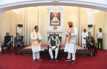 Leaders of opposition explaining their concerns to His Excellency.