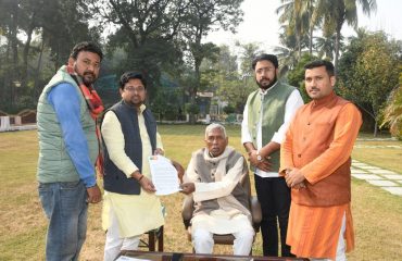 A delegation led by the Bihar State President of Bharatiya Janata Yuva Morcha met and submitted a memorandum to His Excellency.