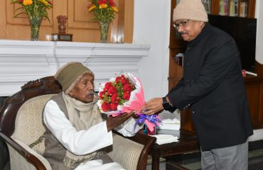 अध्यक्ष, बिहार मानवाधिकार आयोग, ने महामहिम से शिष्टाचार मुलाकात की।