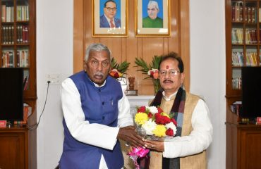 नेता प्रतिपक्ष श्री विजय कुमार सिन्हा ने राजभवन में महामहिम से शिष्टाचार मुलाकात की।