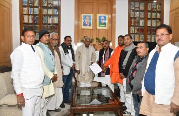 A delegation led by Shri Rajendra Singh submitted a memorandum to His Excellency.
