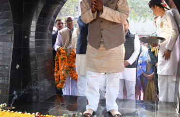 His Excellency paid tribute to Mahatma Gandhi.