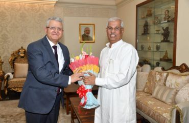 Acting Chief Justice of Patna High Court paid a courtesy call on His Excellency at Raj Bhavan.