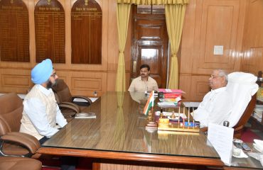 Shri Manmeet Singh Narang paid a courtesy call on His Excellency.