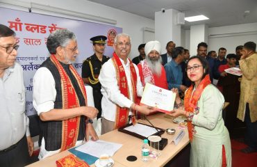 His Excellency awarded certificates to Blood doners.