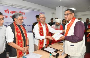 His Excellency awarded certificates to Blood Doners