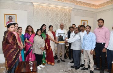 A delegation of Maharashtra Board met His Excellency.