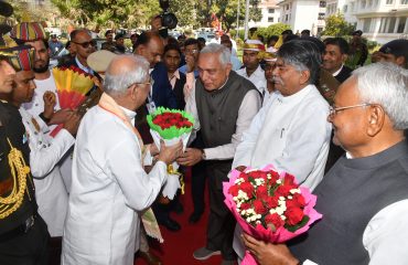 His Excellency being welcomed by Dignitaries at the Bihar Legislative Assembly.