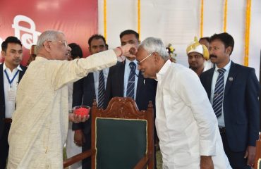 His Excellency wished Holi to Honourable Chief Minister, Shri Nitish Kumar.