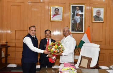 Director AIIMS, Patna paid a courtesy call on His Excellency.