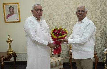 Honorable speaker of Bihar Vidhan Parishad paid a courtesy call on His Excellency.