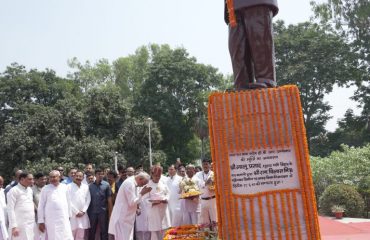 His Excellency bowed down to Dr. Bhimrao Ambedkar.
