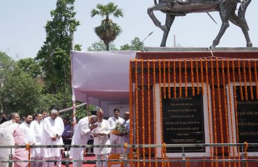 His Excellency bowed to the statue of Maharana Pratap.
