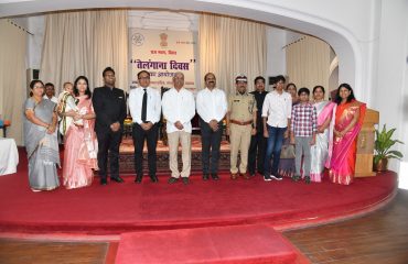 Group Photograph with all the invitees.