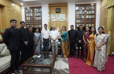 His Excellency met 10 probationary officers of Indian Administrative Services.