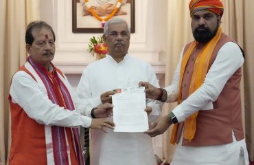 A delegation of BJP's 50-members met and handed a memorandum to His Excellency.