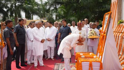 Honorable Governor garlanded the statue of Mahatma Gandhi at Gandhi Maidan on the occasion of Gandhi Jayanti.