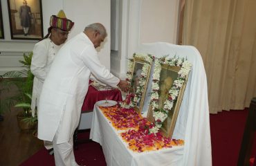 Honorable Governor paid tribute to the Father of the Nation Mahatma Gandhi and former Prime Minister Late Lal Bahadur Shastri at Raj Bhavan.