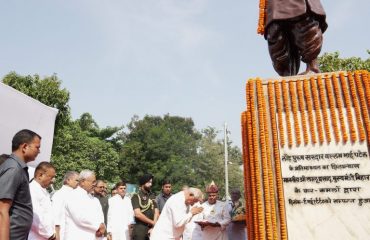 Honorable Governor bowed to Sardar Vallabh Bhai Patel on the occasion of his Birth Anniversary.