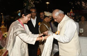 Honorable Governor being welcomed at the event