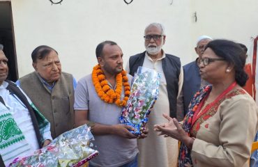 Honorable Governor extended his welcome to the workers, on their safe return from Uttarkashi Tunnel to Bihar.