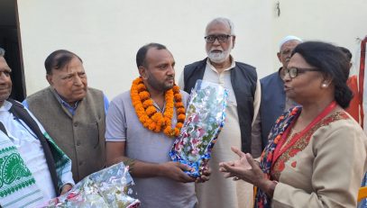 Honorable Governor extended his welcome to the workers, on their safe return from Uttarkashi Tunnel to Bihar.