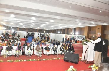 Honorable Governor addressing the people at the event. (2)