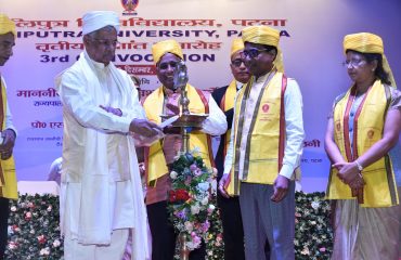 Honorable Governor inaugurating the event by deep prajwalan.