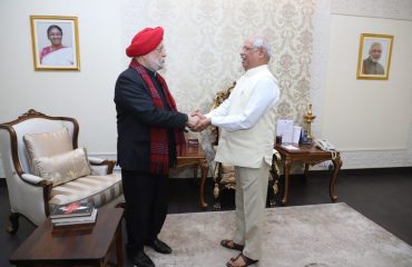 Honorable Union Minister Shri Hardeep Singh Puri paid a courtesy call on Honorable Governor at Raj Bhavan.