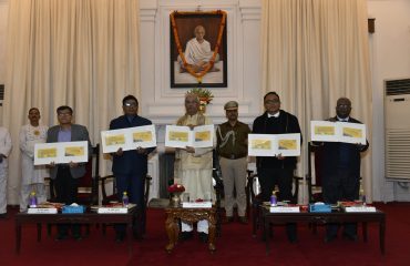 Honorable Governor unveiled the special cover and declaration of Bihar Postal Circle