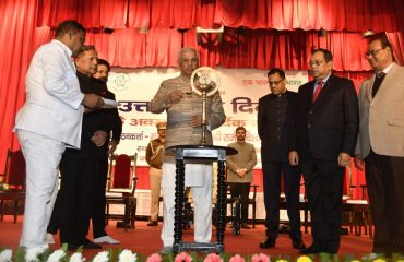 Honorable Governor inaugurated the event by deep prajwalan.