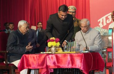 Honorable Governor administered the oath of Shri Nitish Kumar as Chief Minister, Bihar.