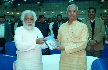 Honorable Governor with Dr Chand Kiran Saluja.