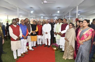 Honorable Governor with the dignitaries.