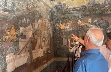 Honorable Governor visited the temples of Bangkok, Thailand.