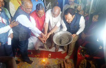 Honorable Governor performed Bhoomi Pujan and laid foundation stone of Blood Bank building in Patna City.