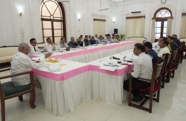 माननीय राज्यपाल ने कुलपतियों के साथ बैठक की अध्यक्षता की।