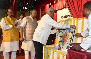 Honorable Governor garlanding the image of Bharat Mata.