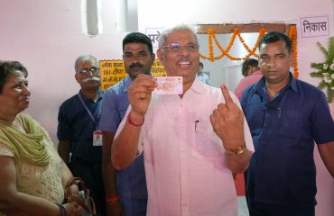 Honorable Governor after casting his vote.