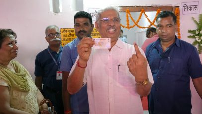 Honorable Governor after casting his vote.