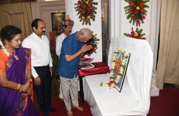 Honorable Governor bowed to Bharat Mata.