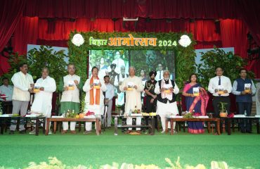 Some glimpses of the inaugural session.