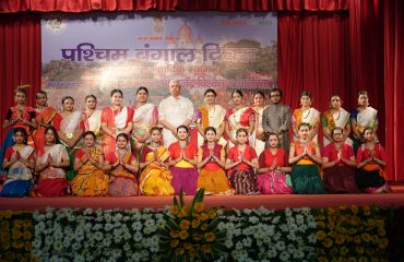 Honorable Governor with all participants.